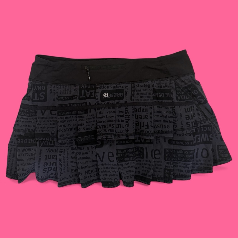 💜Rare NWOT Lululemon Manifesto Black Text Print Mini Skirt - Picture 2 of 11